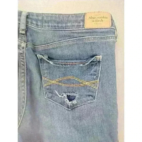 Abercrombie & Fitch Womens 6S Jeans 28x31 The A&F Boot Button Fly Distressed - Picture 11 of 13